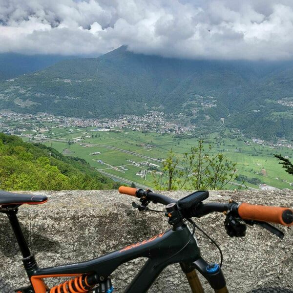 Tour in E-Bike alla scoperta della bassa Valtellina